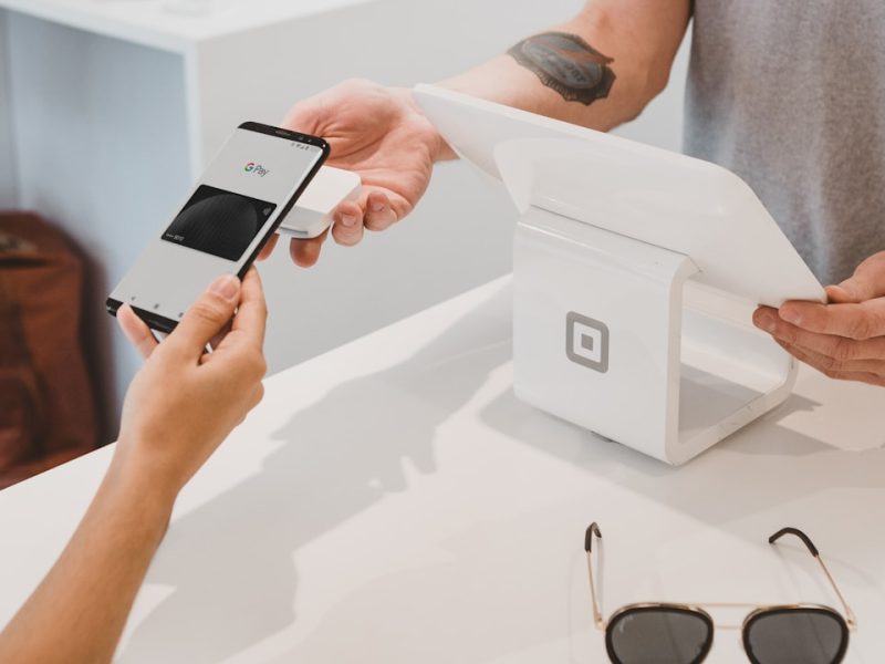 キャッシュレス決済端末比較——Square・Stripe・Airペイの選び方